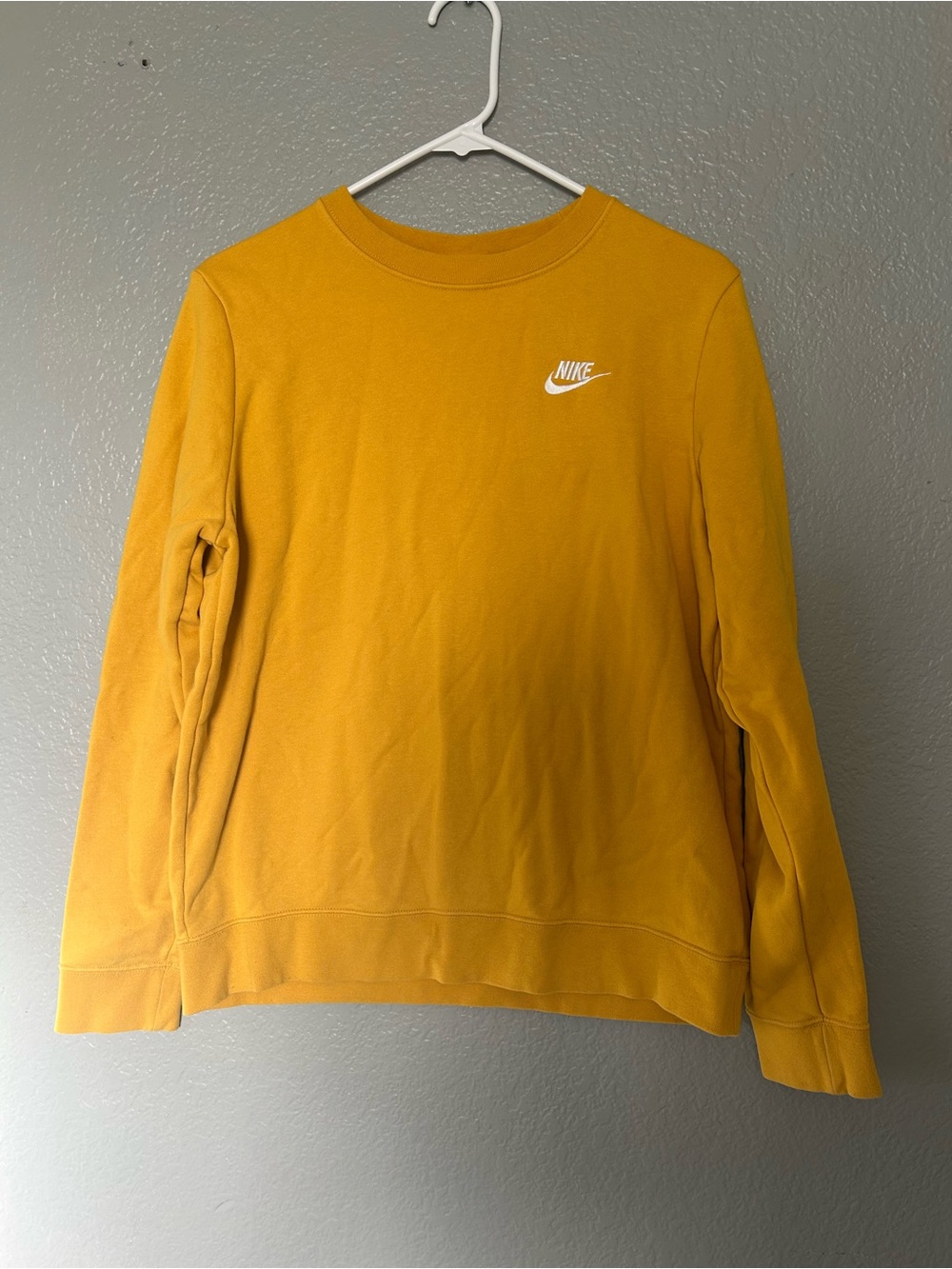 Nike Women's Yellow Crewneck Sweatshirt